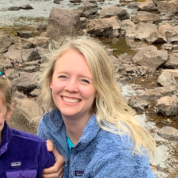 Meet your Posher, Jessica - Picture 2 of 2